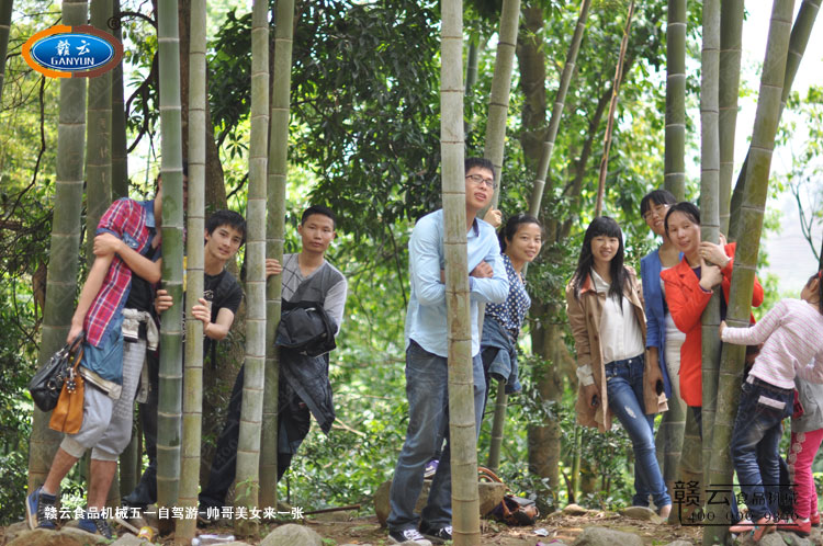 帥哥美女來一張